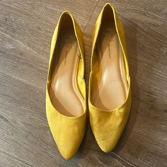 Time and Tru Mustard Yellow Loafers - Picture 6 of 6